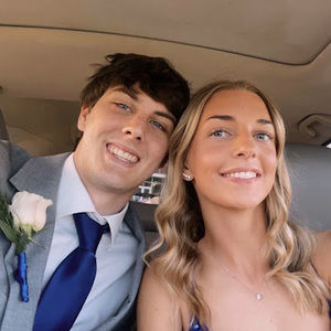 Meet your Posher, Addy